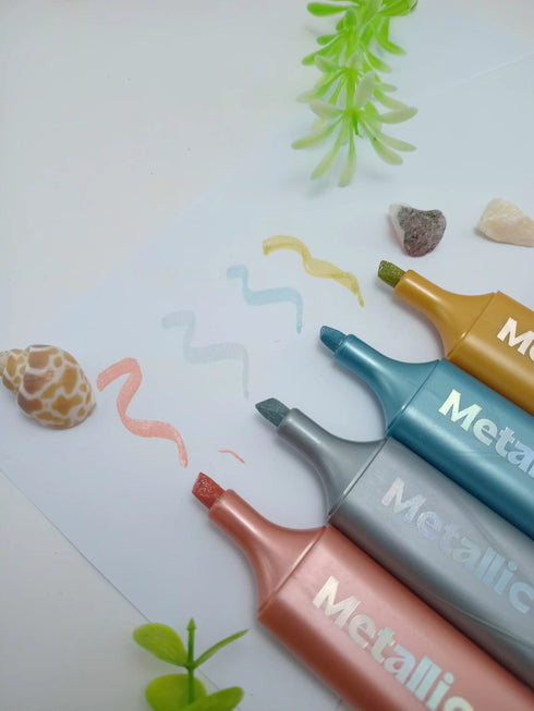 4-Pack Metallic Glitter Highlighters – Sparkling Chisel Tip Markers for Journaling, Note-Taking & Art