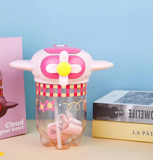 Kawaii-style airplane-shaped water bottle